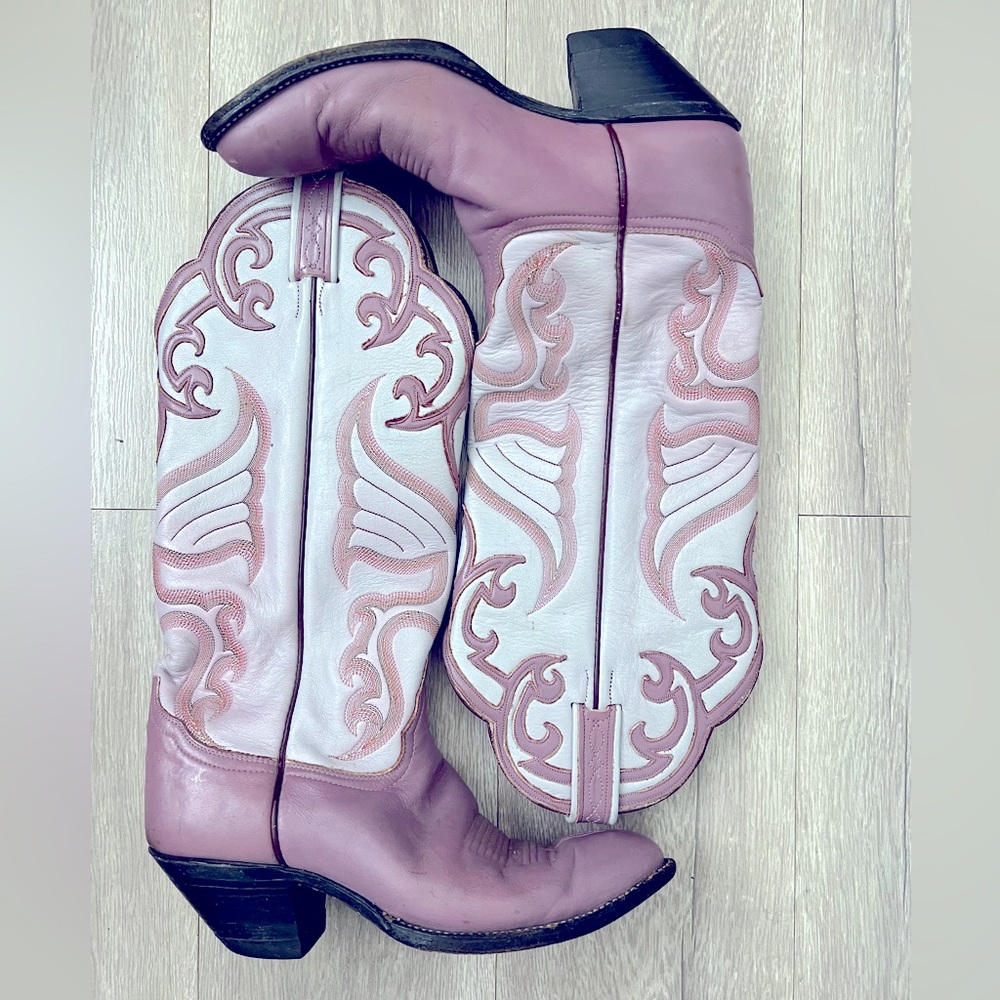 RARE LAVENDER TONY LAMA LEATHER COWBOY BOOTS!!